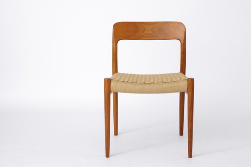 1 de 12 Chaise Niels Otto Møller modèle 75 en teck - Classique du design danois, années 1960, entièrement restaurée