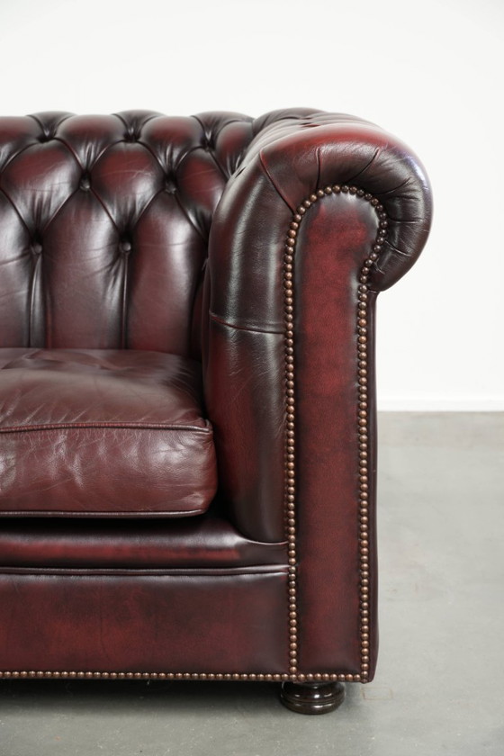 Englischer Chesterfield Club Sessel aus Rindsleder in einer schönen roten Farbe – Leather, Klassiek (photo 9 of 12)