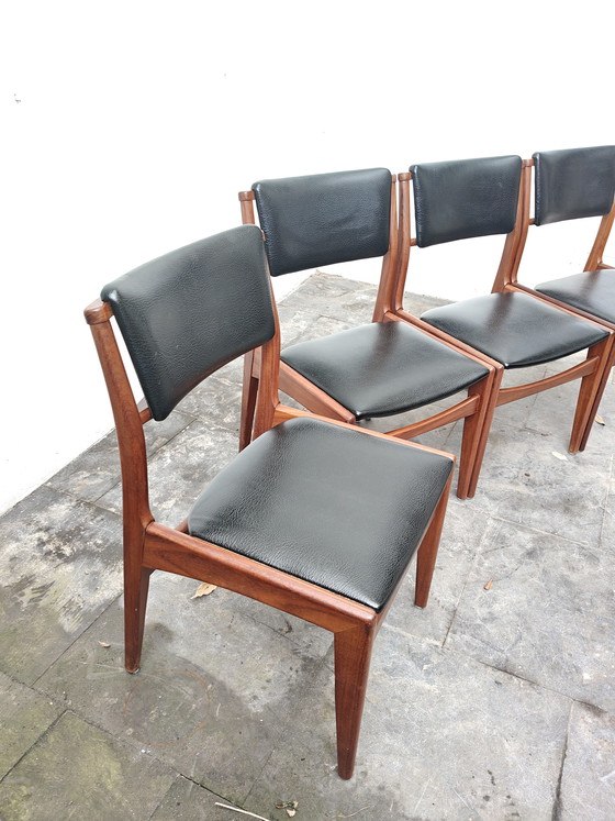 Image 1 of Ensemble de 4 chaises de salle à manger vintage