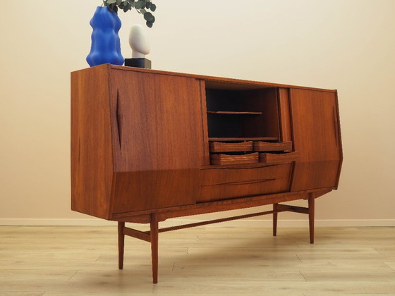 Image 1 of Teakhouten highboard, Deens ontwerp, jaren 60, gemaakt in Denemarken.
