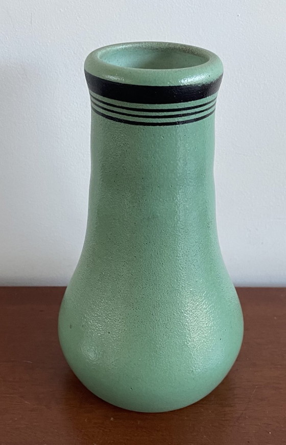 Image 1 of Art pottery factory Sint Lukas - Art deco turqoise vase model 100 with black piping