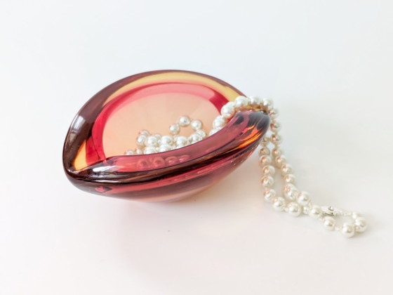 Murano-Sommerso-Aschenbecher aus der Mitte des Jahrhunderts, rosa-orange – Schalen, Glass (photo 10 of 19)