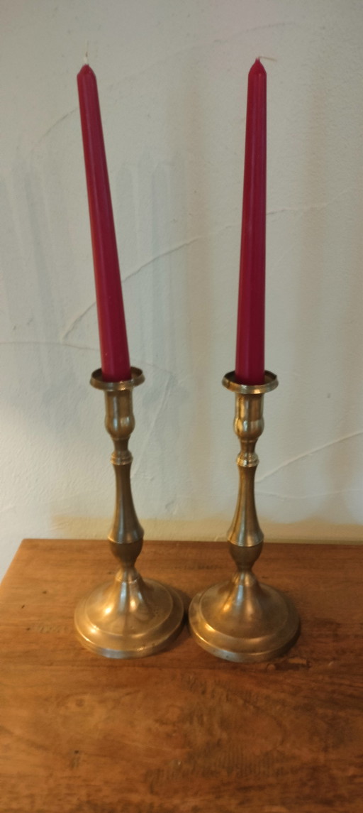 Ensemble de deux chandeliers en laiton, années 1950