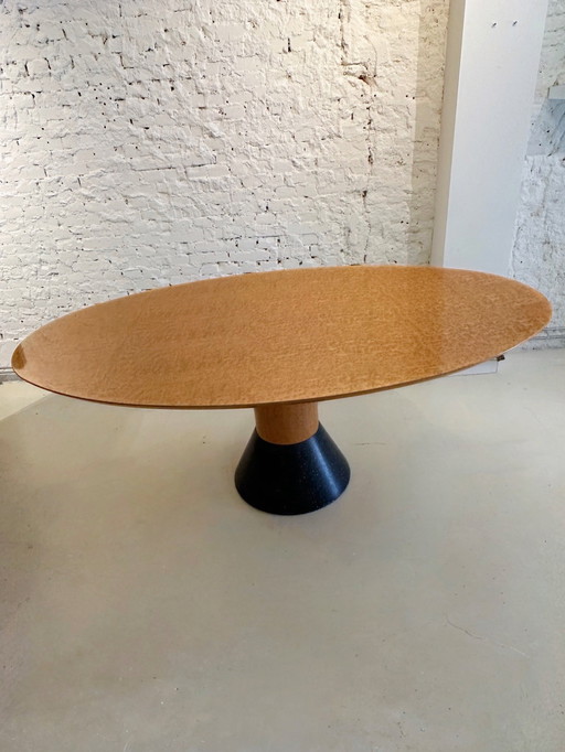 Arco Balance ovaler Tisch - Nussbaum
