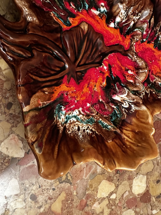 Image 1 of Vintage keramische fruitschaal of zaklepel Barbotine in blad toegeschreven aan Vallauris - 35/40 cm