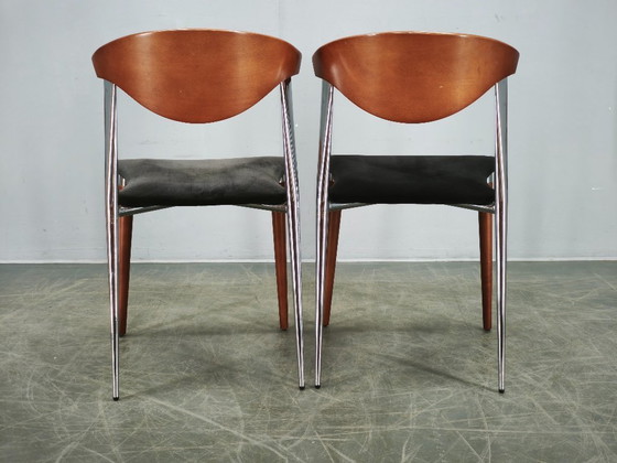Paco Capdell Set aus acht spanischen Esszimmerstühlen aus Chrom, Holz und Samt – Wood (photo 12 of 21)