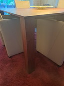 Table à manger moderne et 4 fauteuils de salle à manger