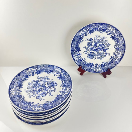 Image 1 of Set of 8 blue earthenware dinner plates with floral and bird decoration, early 20th century