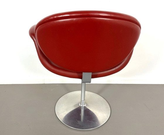 Image 1 of Sillas Artifort Little Tulip con mesa de comedor ovalada de Pierre Paulin, década de 1990