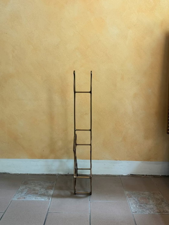 Image 1 of Esclusivo supporto per vino a forma di chitarra in ottone