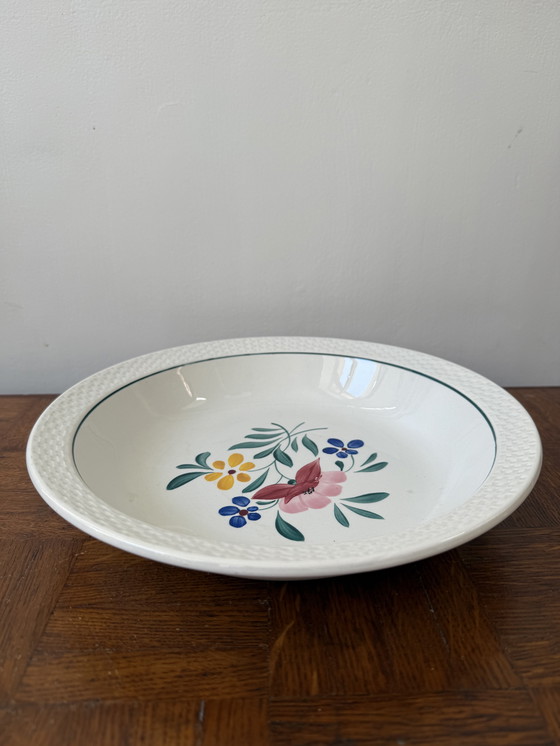 Image 1 of Plat Sarreguemines made in France et peint à la main 