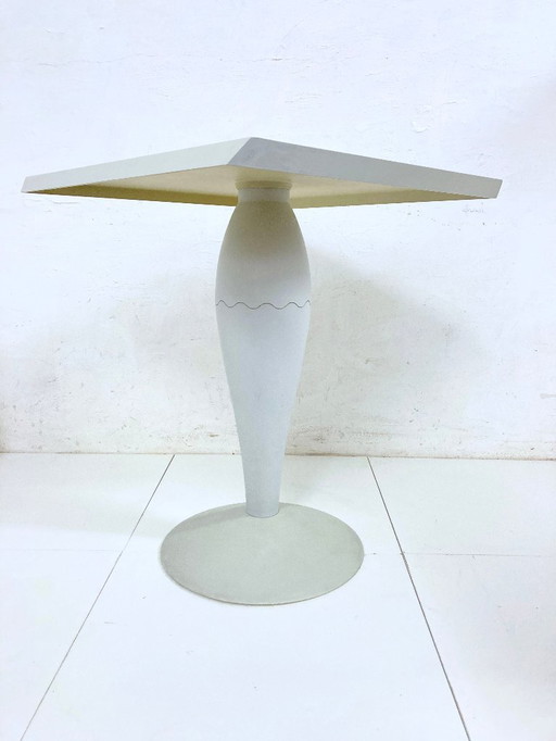 Bistro table Miss Balu, designed in 1988 by Philippe Starck for Kartell
