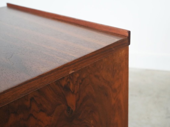 Image 1 of Armoire en noyer, design danois, années 1960, production : Danemark