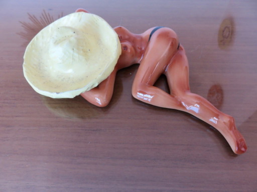 Rare Monaco ceramic "pin up" ashtray, 1950s 1960s