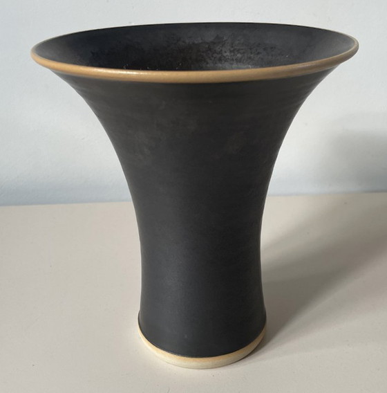 Image 1 of Annie Mik the Farmer - Vaso in ceramica da studio nero antracite