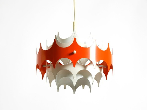 Image 1 of Bellissima piccola lampada a sospensione originale in metallo stile Space Age degli anni '60 di Doria