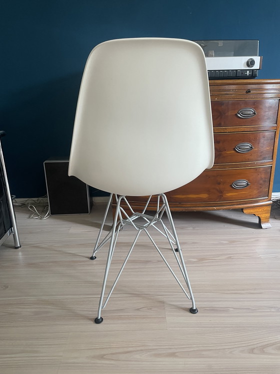Image 1 of 8x Sillas Vitra DSR