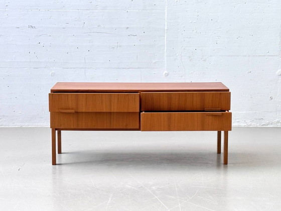 Image 1 of Mobile basso danese in teak di metà secolo con quattro cassetti, anni '60