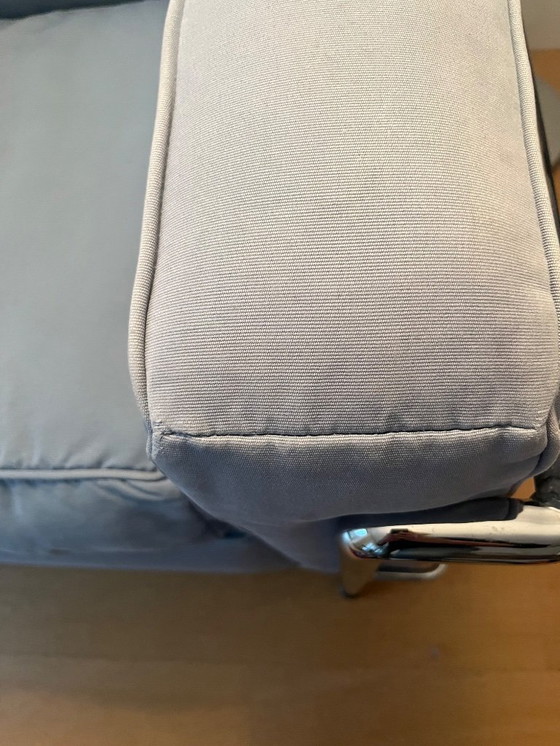 Image 1 of 2 cojines Cassina LC2 de mezclilla azul, originales con estructura LC2