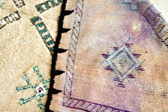 Image 1 of Gedempte tonen Marokkaanse Boujaad Vintage Vloerkleed - 388 x 153 cm