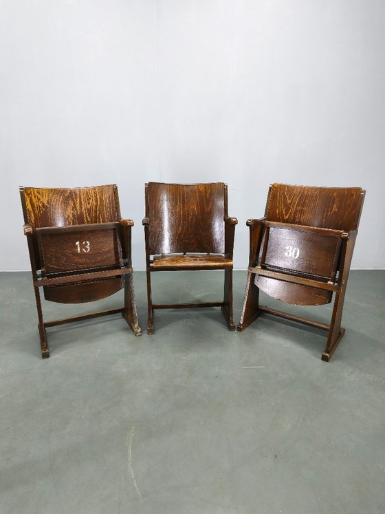 Image 1 of Poltrona da cinema vintage anni '50 in legno di faggio, seduta da teatro.