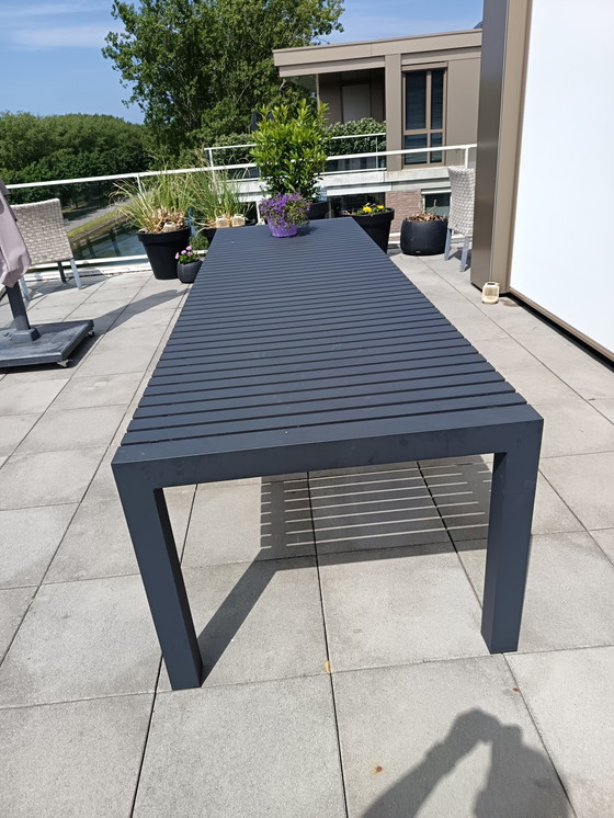 Image 1 of Table de jardin Cassini en aluminium, Noir, extensible
Nouveau prix 2,499.00