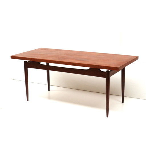 Table basse vintage au design danois