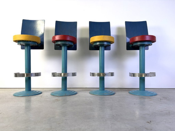 Vintage industrial bar stools, 1980s set of 4 – Barstools, Metal, Wood (photo 10 of 13)