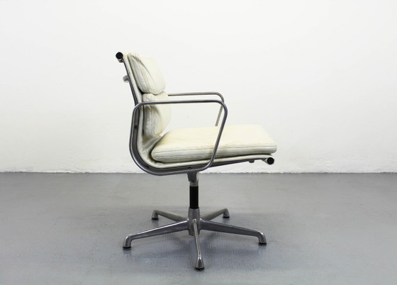 Image 1 of Ea217 Bürostühle Charles & Ray Eames Sitze