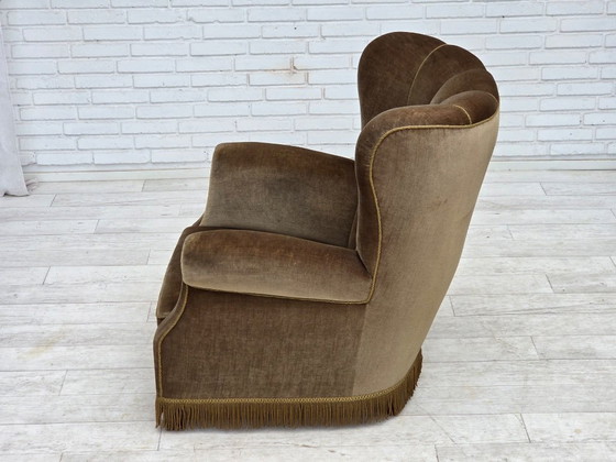 Image 1 of Sillón danés de los años 60, estilo relax, tapizado en terciopelo verde oscuro y madera de fresno.