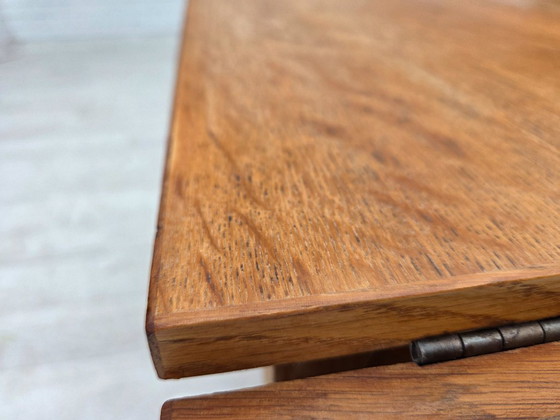 Image 1 of Años 70, mesa de centro danesa plegable, madera de roble, ratán, estado original.