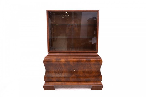 Art Deco display cabinet, Western Europe, circa 1920.