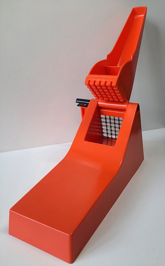 Image 1 of Coupe-frites SUSI orange iconique des années 70, style futuriste – Fabrication suisse, design vintage
