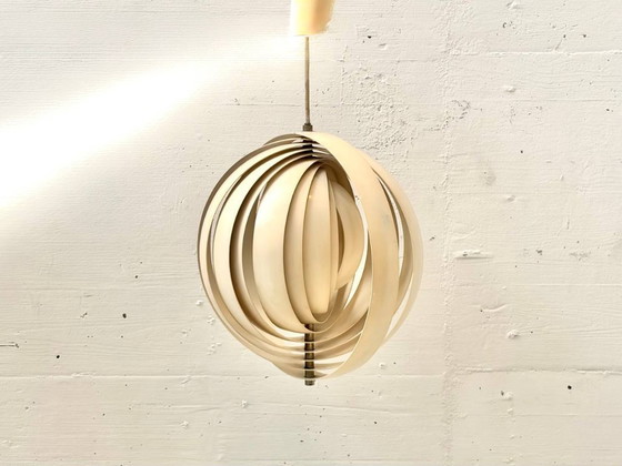Image 1 of Lampada a sospensione vintage Moon di Verner Panton per Louis Poulsen, anni '60.