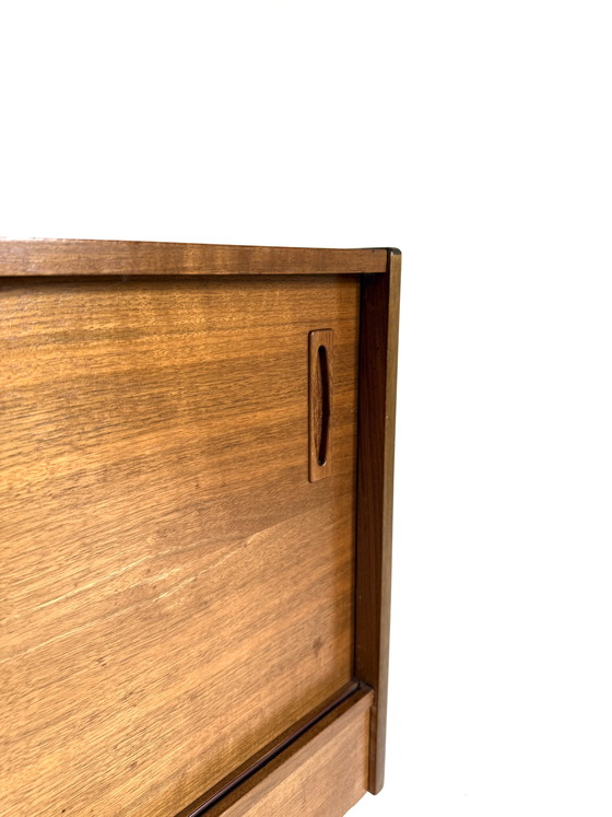 Image 1 of Vintage notenhouten TV-kast/LP-kast ‘60