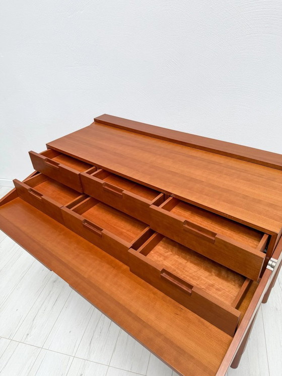 Image 1 of Scrivania vintage in legno di ciliegio disegnata da Antonio Citterio per B&B Italia, design postmoderno, anni '80.