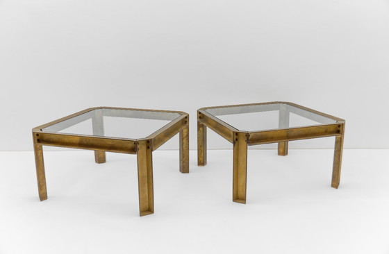 Image 1 of Tables d'appoint ou basses modèle T09 en laiton et verre, par Peter Ghyczy, années 1970, lot de 2