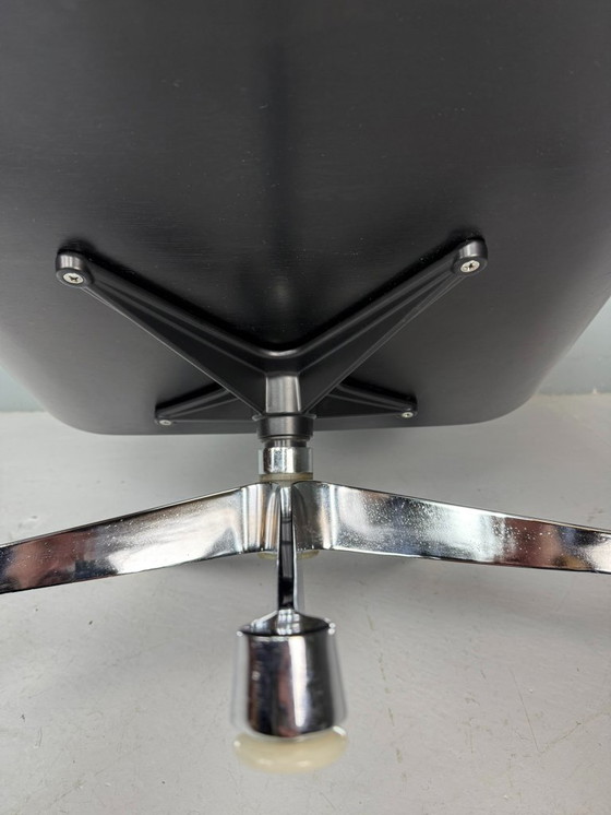 Image 1 of Poltrona Eames Lounge completamente nera di Herman Miller, anni '70