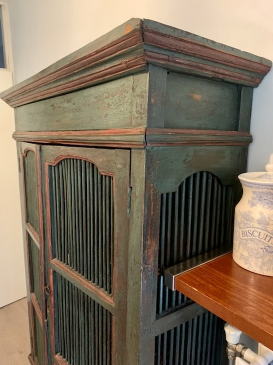 Authentischer antiker Spindelschrank / Indischer Almirah (170x104) – Wunderschöne Patina – Schränke, Metal (photo 5 of 8)