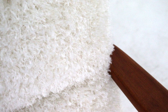 Image 1 of Poltrona vintage imbottita color crema modello 'Almere' | 2 pezzi disponibili