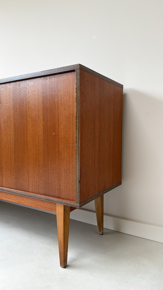 Image 1 of Vintage houten dressoir 