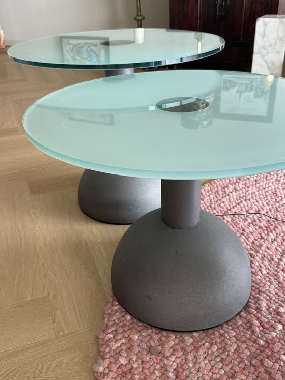 Image 1 of Table basse Calice, hauteur 52 cm
