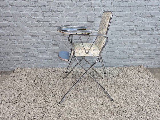 Image 1 of Charmante chaise haute vintage pour enfant – Style Brabantia, revêtement fleuri et Formica bleu clair