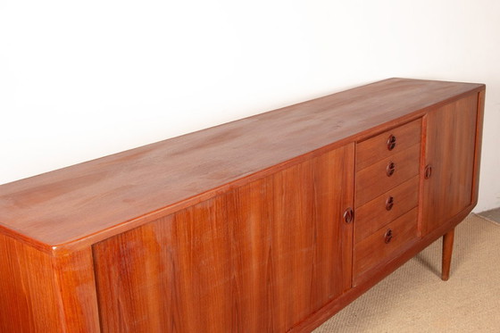 Image 1 of Deens teakhouten dressoir model 42 van Harry Østergaard voor Randers Mobelfabrik 1960.