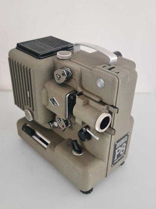 Objet décoratif vintage Eumig P8 Imperial, projecteur 8 mm, aspect industriel