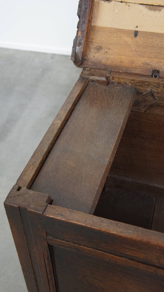 Image 1 of Cofre antiguo de roble inglés del siglo XVII