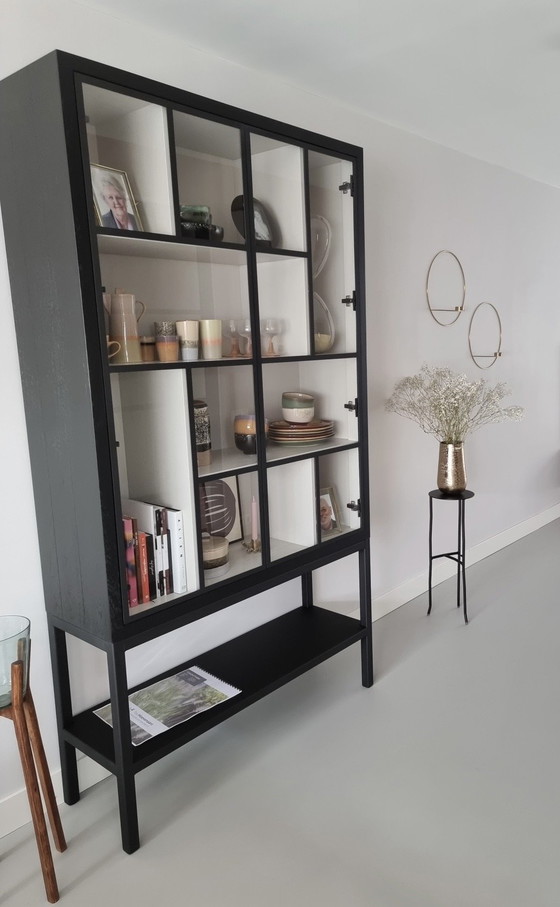 Black oak display cabinet with metal – Wood (photo 2 of 5)