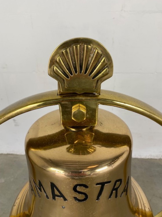 Image 1 of Campana della nave cisterna Amastra 1958