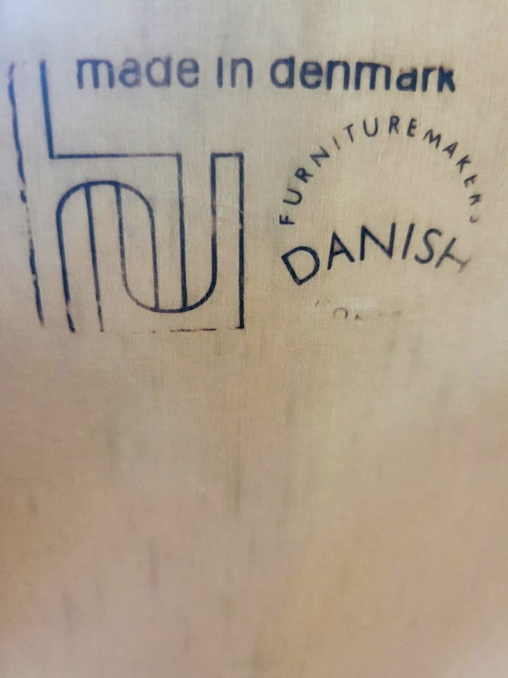 Image 1 of Vintage Danish sideboard in oak by Hundevad & Co