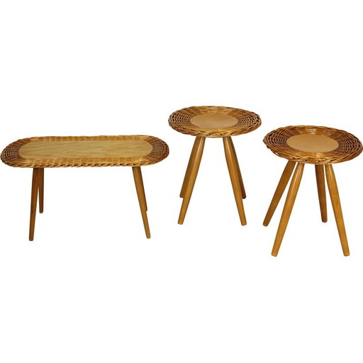 Conjunto de tres taburetes de ratán de mediados de siglo de Jan Kalous para Úluv, Checoslovaquia, década de 1960